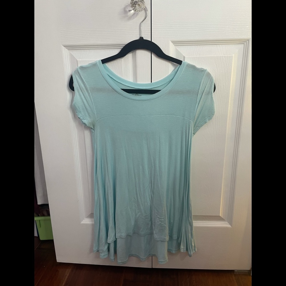blue short sleeve top